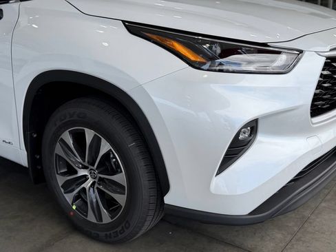 New 2026 Toyota Highlander XLE AWD/4WD image 8