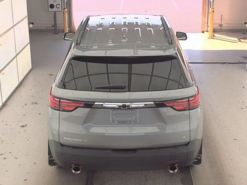 Used 2023 Chevrolet Traverse LT AWD/4WD image 6