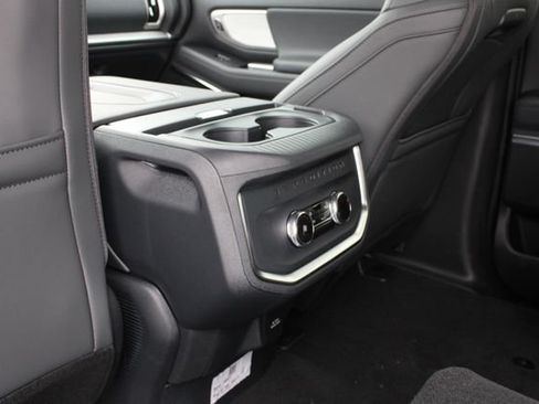 New 2026 Ford Expedition Active AWD/4WD image 22