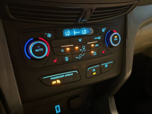 Used 2018 Ford Escape SE image 14