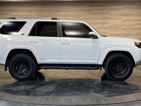 Used 2023 Toyota 4Runner SR5 Premium w/ Moonroof Package RWD image 19