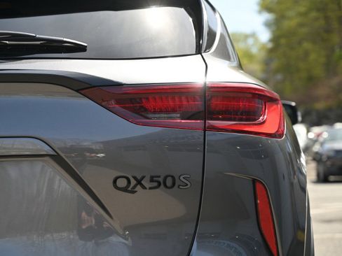 Used 2023 INFINITI QX50 Sport AWD/4WD image 13