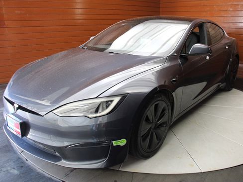 Used 2023 Tesla Model S AWD image 6