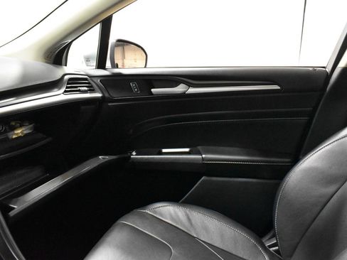 Used 2020 Ford Fusion Energi Titanium image 22