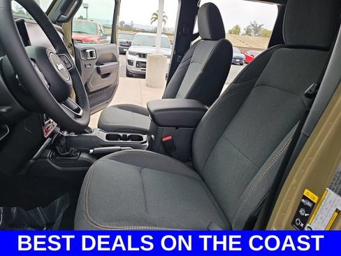 New 2026 Jeep Gladiator Sport AWD/4WD image 14