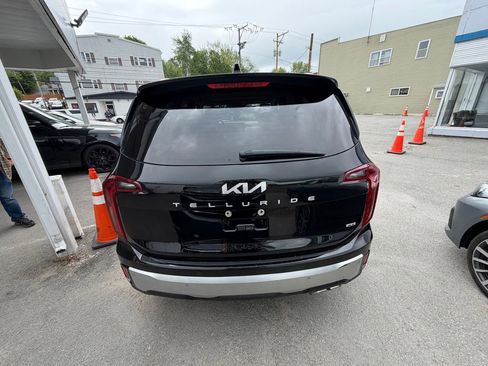Used 2024 Kia Telluride S AWD/4WD image 4
