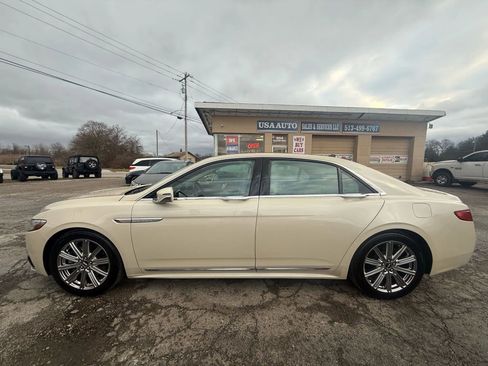 Used 2018 Lincoln Continental Select w/ Continental Climate Package image 3