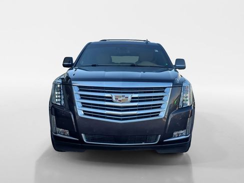 Used 2017 Cadillac Escalade Platinum image 9