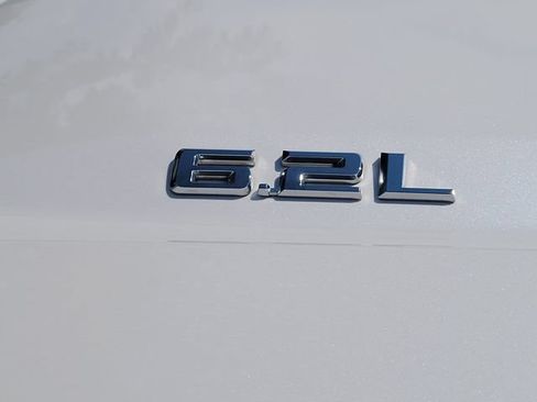 Used 2019 Chevrolet Silverado 1500 High Country w/ Z71 Off-Road Package AWD/4WD image 14