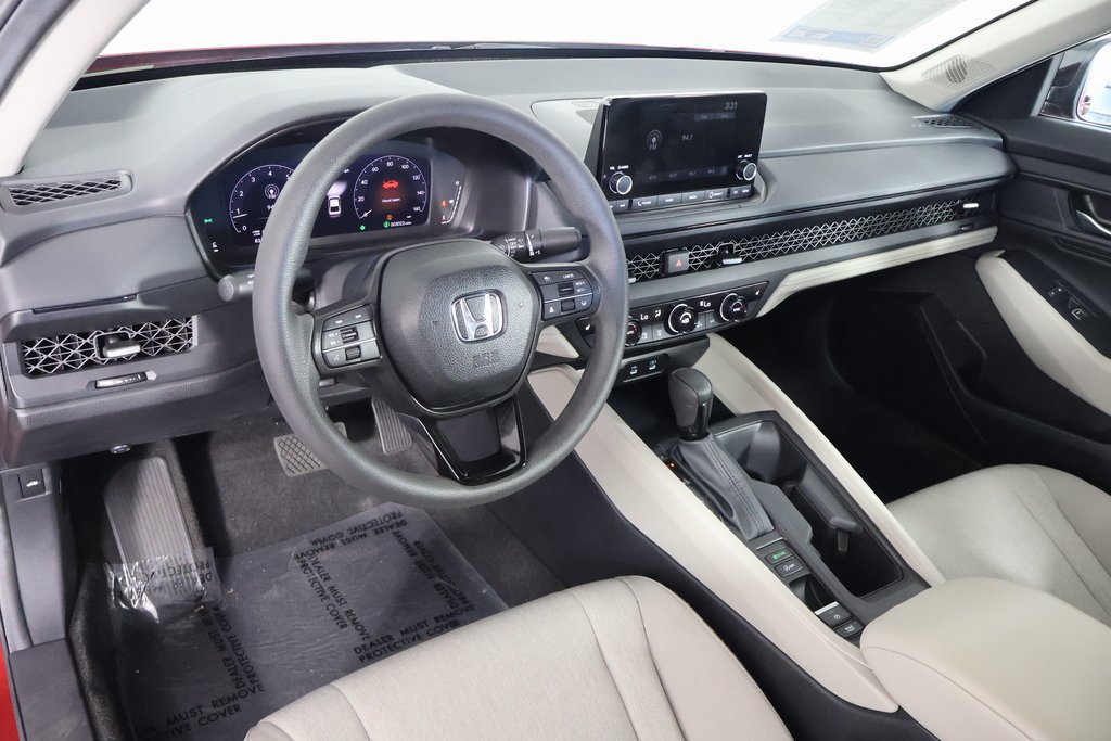 Used 2025 Honda Accord SE image 7