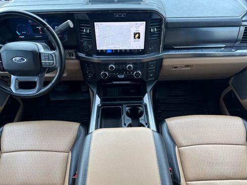 Certified 2025 Ford F350 Lariat w/ Lariat Ultimate Package AWD/4WD image 3