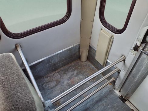 Used 2005 Chevrolet Express 3500 w/ RV Package image 26