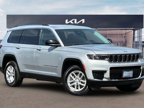 Used 2023 Jeep Grand Cherokee L Laredo AWD/4WD image 2
