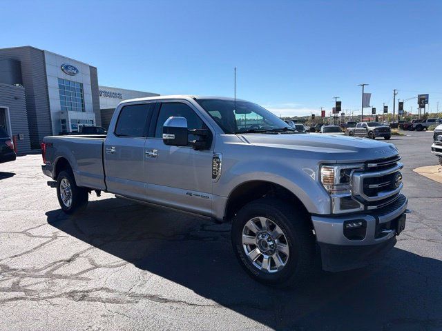 Used 2022 Ford F250 Platinum AWD/4WD image 2