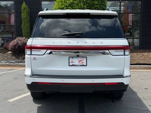 Used 2024 Lincoln Navigator L 4WD image 14