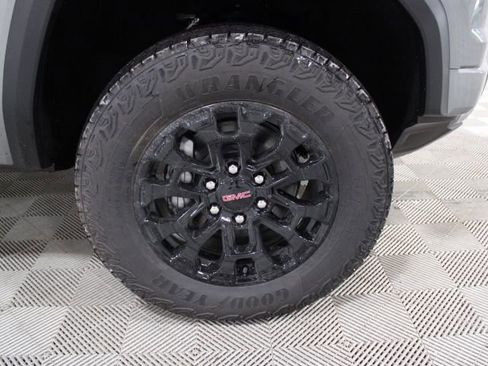 New 2026 GMC Canyon Elevation w/ Convenience Package image 49