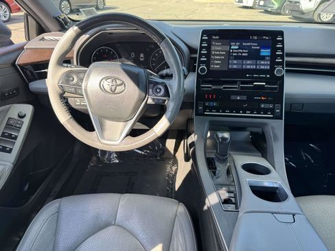 Certified 2022 Toyota Avalon Limited image 11