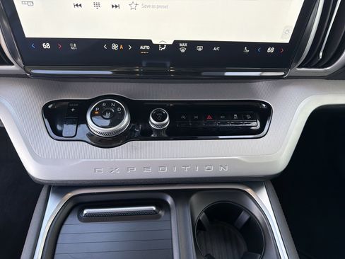 Certified 2025 Ford Expedition Max Active AWD/4WD image 41