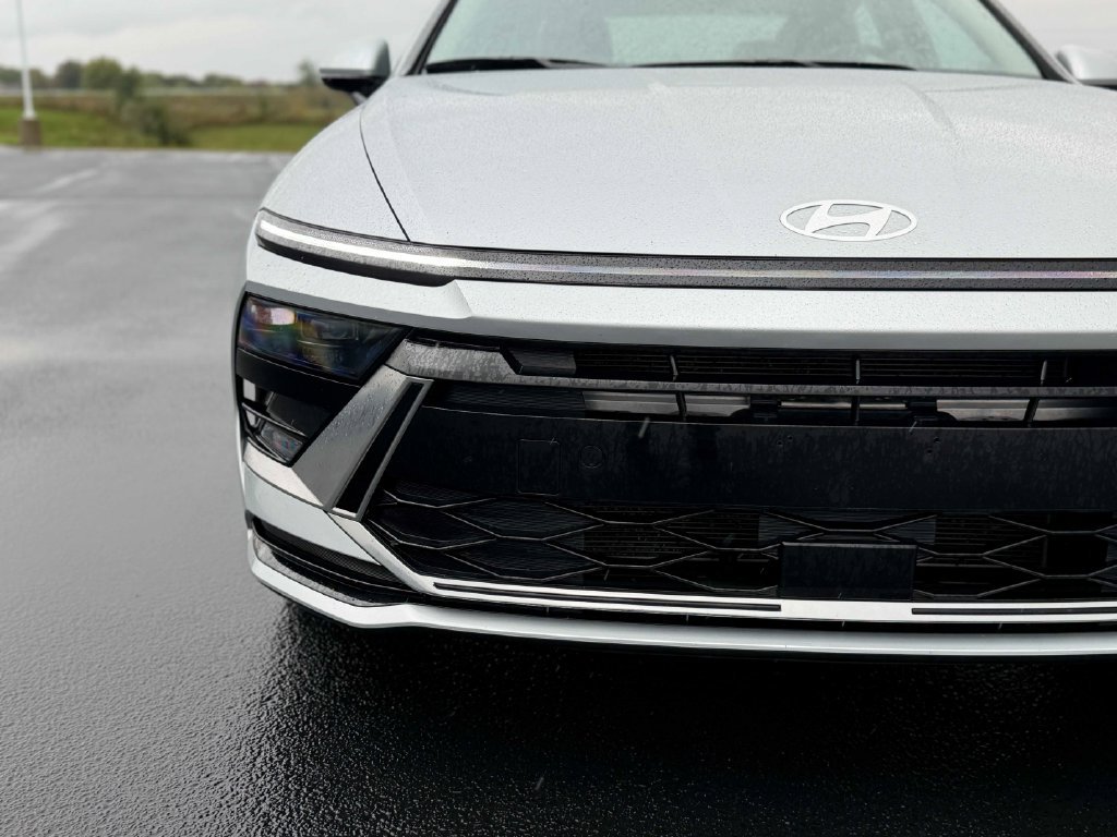 Used 2025 Hyundai Sonata SEL FWD image 4
