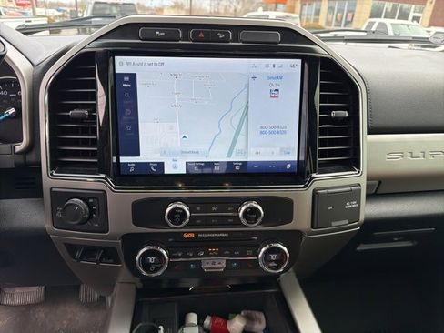 Used 2022 Ford F350 Lariat w/ Chrome Package image 8