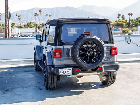 Used 2023 Jeep Wrangler Unlimited Sahara AWD/4WD image 7