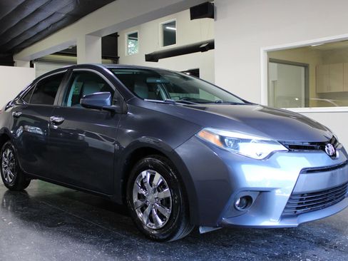 Used 2015 Toyota Corolla L FWD image 30