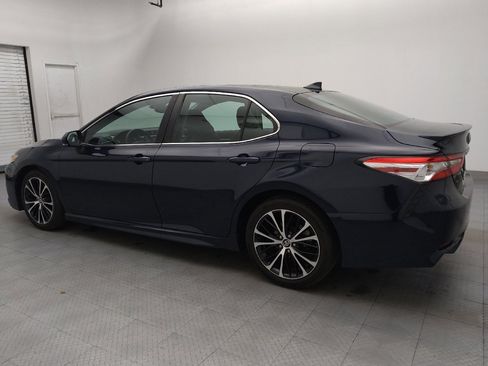 Used 2020 Toyota Camry SE w/ Convenience Package image 3