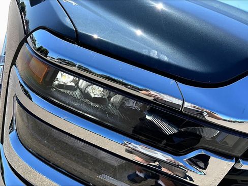 Used 2025 RAM 2500 Big Horn AWD/4WD image 27