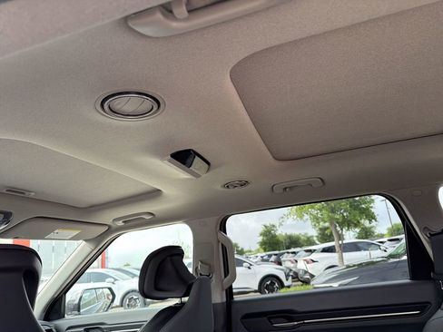 New 2026 Kia EV9 Wind image 17