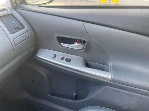 Used 2012 Toyota Prius V Five FWD image 24