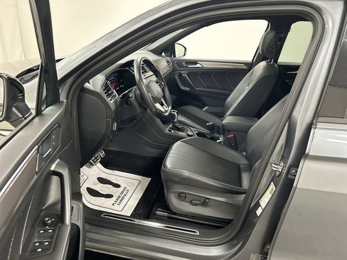 Certified 2024 Volkswagen Tiguan SE R-Line AWD/4WD image 9