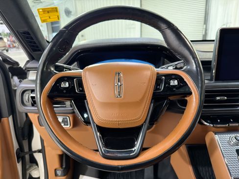 Used 2023 Lincoln Aviator Black Label w/ Dynamic Handling Package image 13