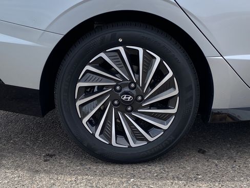 New 2026 Hyundai Sonata SEL FWD image 9