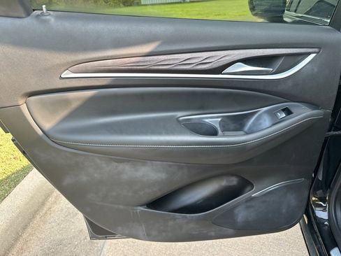 Used 2022 Buick Enclave Avenir w/ Avenir Technology Package image 30