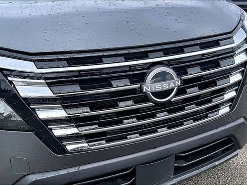 Certified 2025 Nissan Rogue S image 29