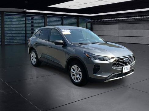 Certified 2025 Ford Escape Active AWD/4WD image 3