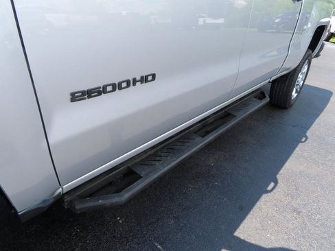 Used 2015 Chevrolet Silverado 2500 LT AWD/4WD image 14