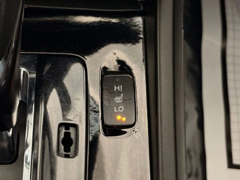 Used 2017 Honda Accord Touring image 23