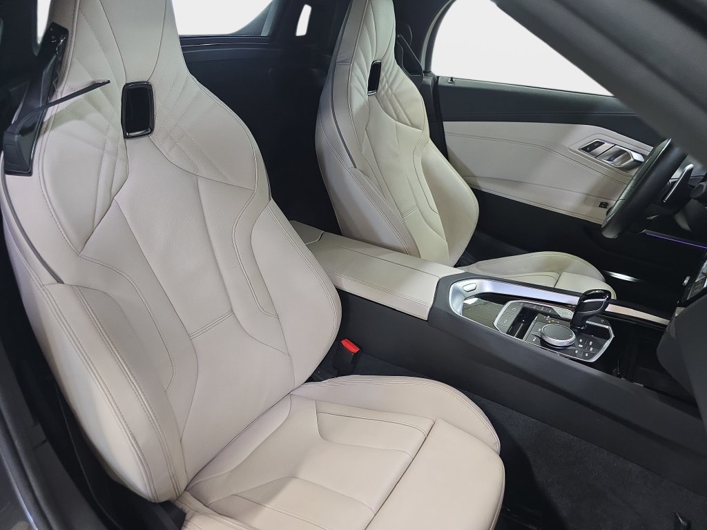 Used 2025 BMW Z4 M40i w/ Premium Package RWD image 16