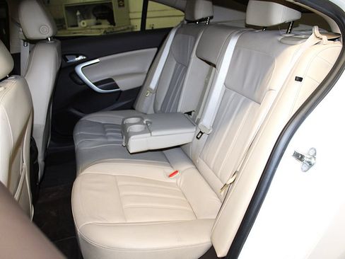Used 2016 Buick Regal FWD image 25