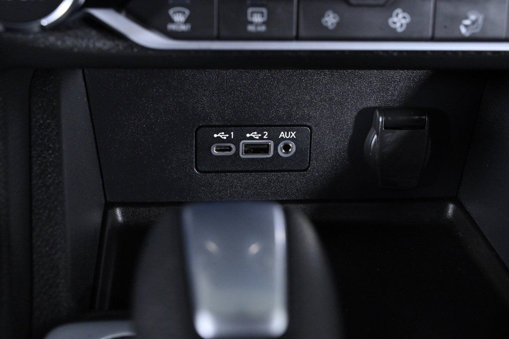 Used 2023 Nissan Sentra SV w/ All-Weather Package FWD image 20