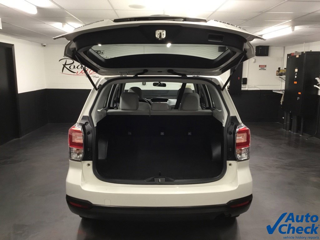 Used 2017 Subaru Forester 2.5i w/ Alloy Wheel Package AWD/4WD image 12