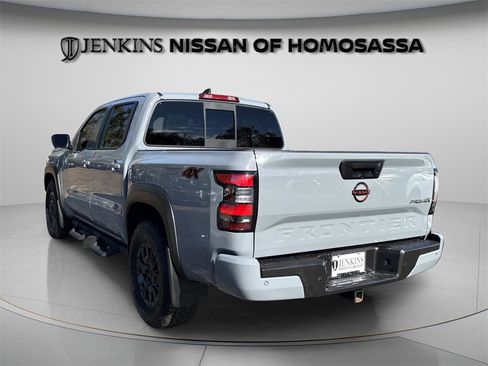 Certified 2022 Nissan Frontier PRO-4X w/ Pro-4X Premium Package image 9
