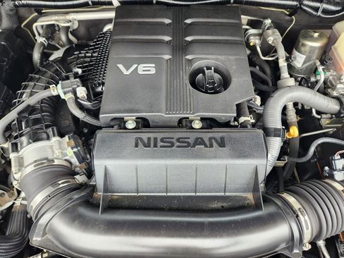 Used 2022 Nissan Frontier Pro-X RWD image 30