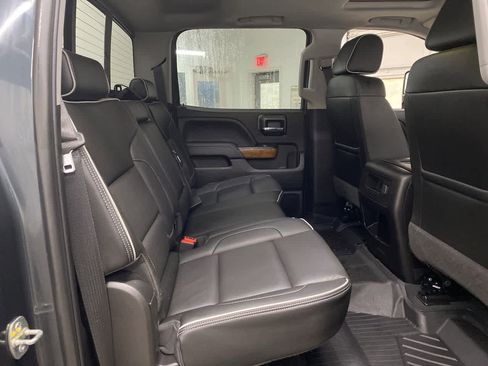 Used 2019 Chevrolet Silverado 2500 High Country w/ Duramax Plus Package image 17