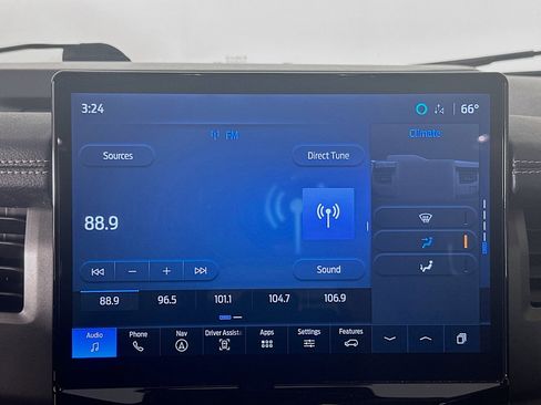 Used 2023 Ford Expedition XLT image 21