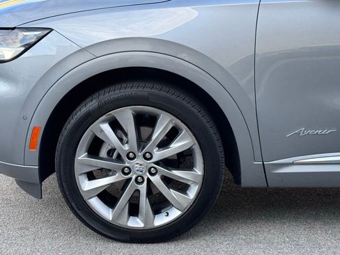 Used 2023 Buick Envision Avenir image 36