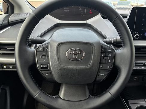Used 2026 Toyota Prius LE FWD image 22