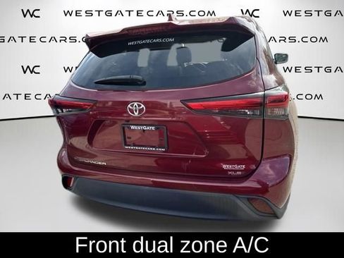 Used 2021 Toyota Highlander XLE FWD image 5