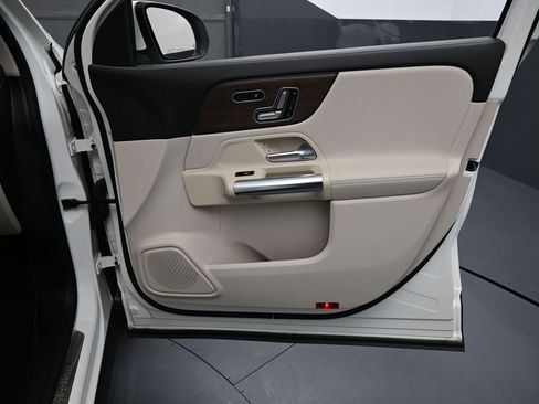 Used 2022 Mercedes-Benz GLA 250 4MATIC image 30